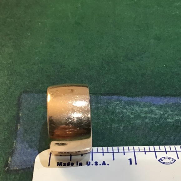 Michael Hill 10k gold ring - Picture 7 of 11